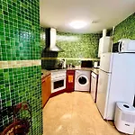 Apartment Salon Moderno Con Plaza De Garaje Privada
