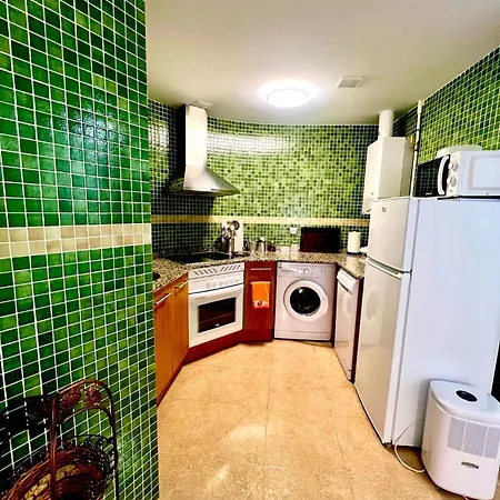 Apartment Salon Moderno Con Plaza De Garaje Privada Incluida